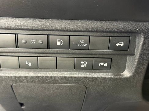 Used 2024 Mitsubishi Outlander SEL Black Edition image 34