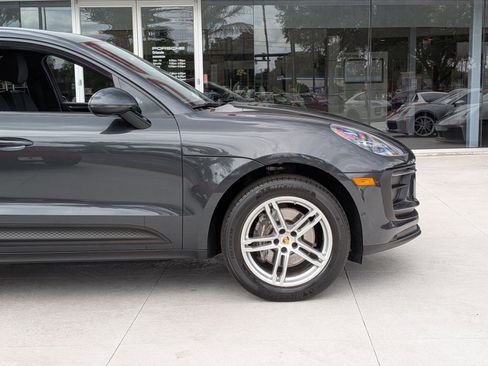 Used 2023 Porsche Macan AWD/4WD image 11