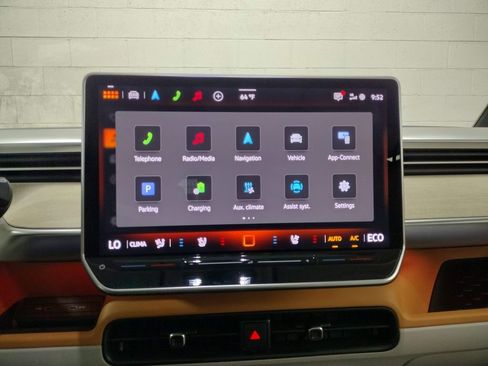 New 2025 Volkswagen ID. Buzz 1st Edition image 25