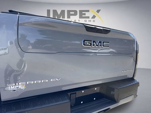 Used 2025 GMC Sierra EV Denali AWD/4WD image 32