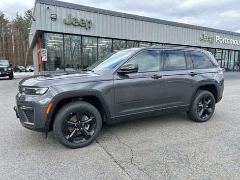 Used 2026 Jeep Grand Cherokee Limited w/ Limited Altitude Package AWD/4WD image 8