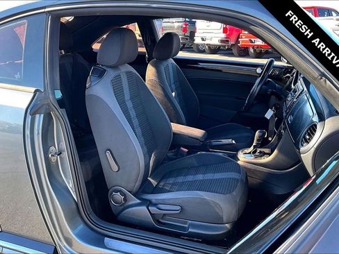 Used 2013 Volkswagen Beetle 2.0T image 25