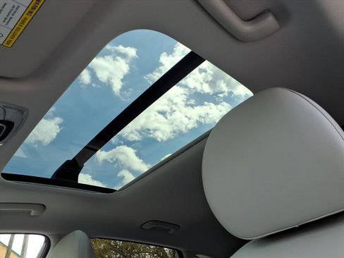 Used 2026 Hyundai Kona Limited image 6