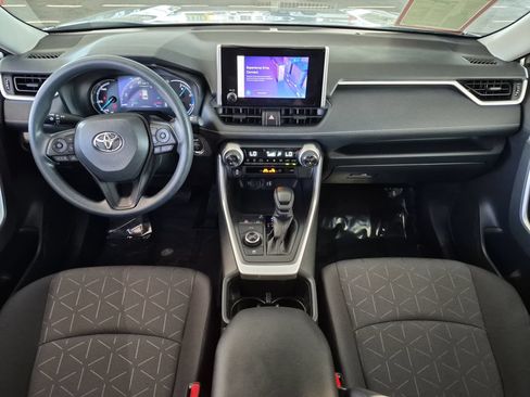 Used 2025 Toyota RAV4 XLE AWD/4WD image 12