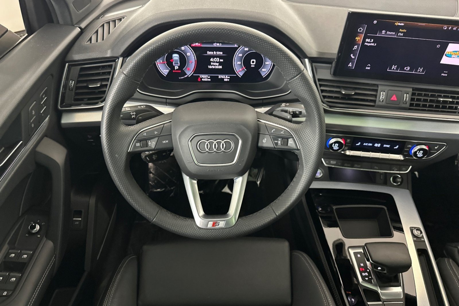 Used 2024 Audi Q5 2.0T Premium Plus w/ Premium Plus Package AWD/4WD image 13