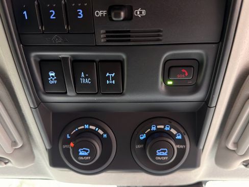 Used 2021 Toyota 4Runner TRD Off-Road Premium image 16