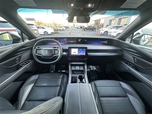 Certified 2024 Lincoln Nautilus Reserve w/ Jet Appearance Package (87T) image 3