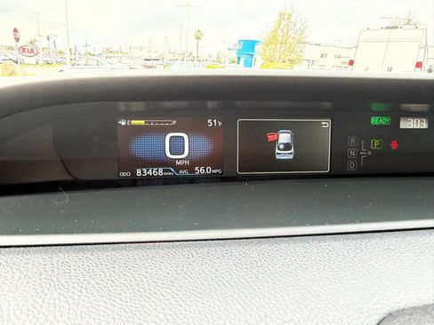 Used 2022 Toyota Prius LE image 27