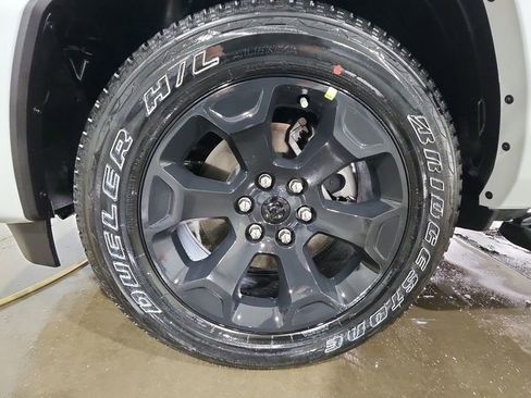 New 2026 RAM 1500 4x4 Crew Cab image 14