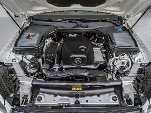 Used 2019 Mercedes-Benz GLC 300 image 17