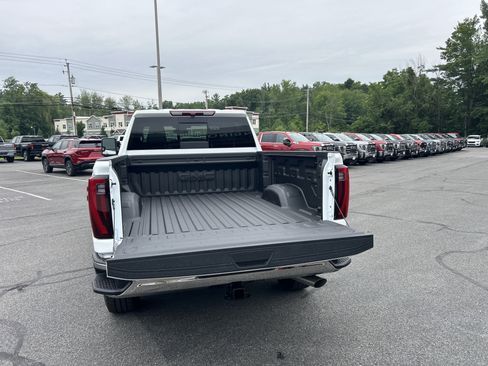 New 2026 GMC Sierra 2500 SLT w/ SLT Premium Package AWD/4WD image 14
