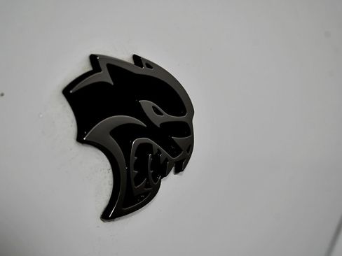 Used 2015 Dodge Challenger SRT Hellcat image 15