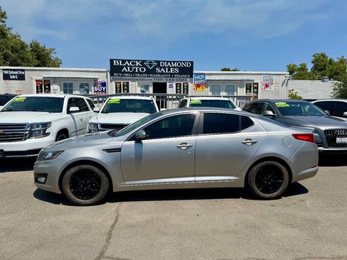 Used 2012 Kia Optima LX image 9