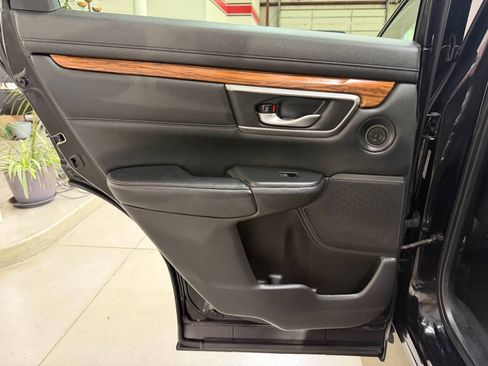 Used 2017 Honda CR-V Touring image 12