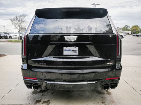 Used 2026 Cadillac Escalade V w/ LPO, ONYX Package image 10