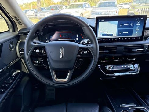 New 2026 Lincoln Corsair Reserve image 18