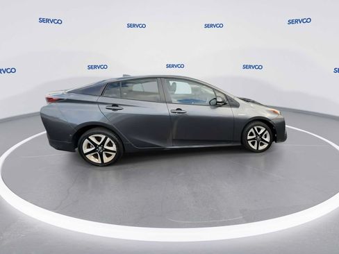 Used 2017 Toyota Prius Four Touring w/ Premium Convenience Package FWD image 9