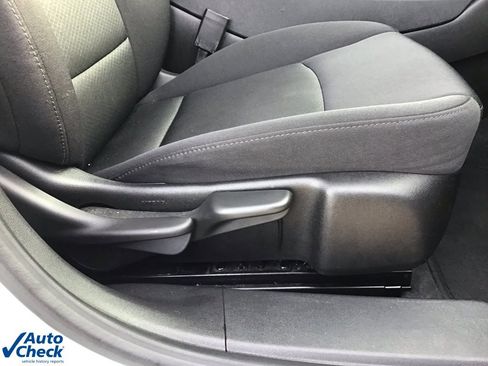 Used 2023 Chevrolet Malibu LT image 23