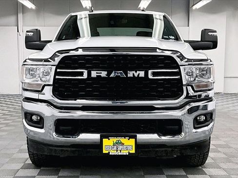 Used 2024 RAM 3500 Big Horn image 3