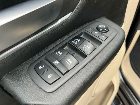 Used 2019 RAM 1500 Big Horn image 22