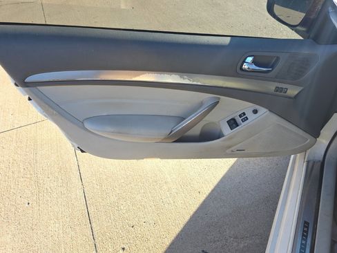 Used 2010 INFINITI G37 x w/ Premium Pkg image 12