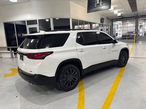 Used 2023 Chevrolet Traverse RS AWD/4WD image 9