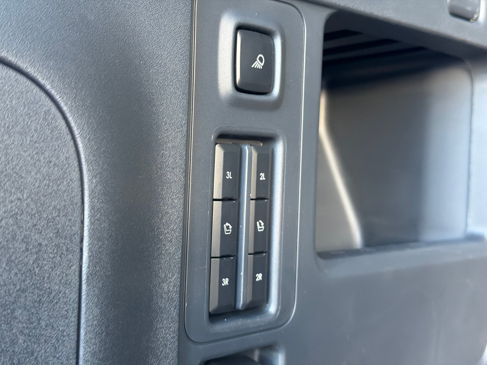 New 2026 Lincoln Navigator L Reserve AWD/4WD image 10