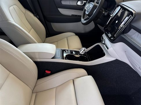 New 2026 Volvo XC40 B5 Ultra w/ Climate Package image 15