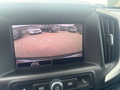 Used 2024 GMC Terrain SLE FWD image 22