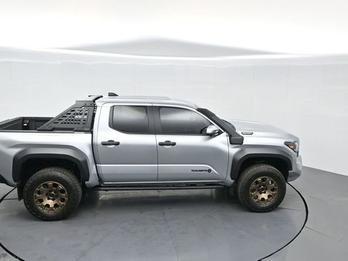 Used 2024 Toyota Tacoma Trailhunter image 57
