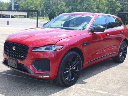 New 2025 Jaguar F-PACE R-Dynamic S image 1