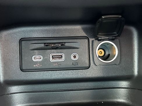 Used 2023 Chevrolet Equinox LT image 15