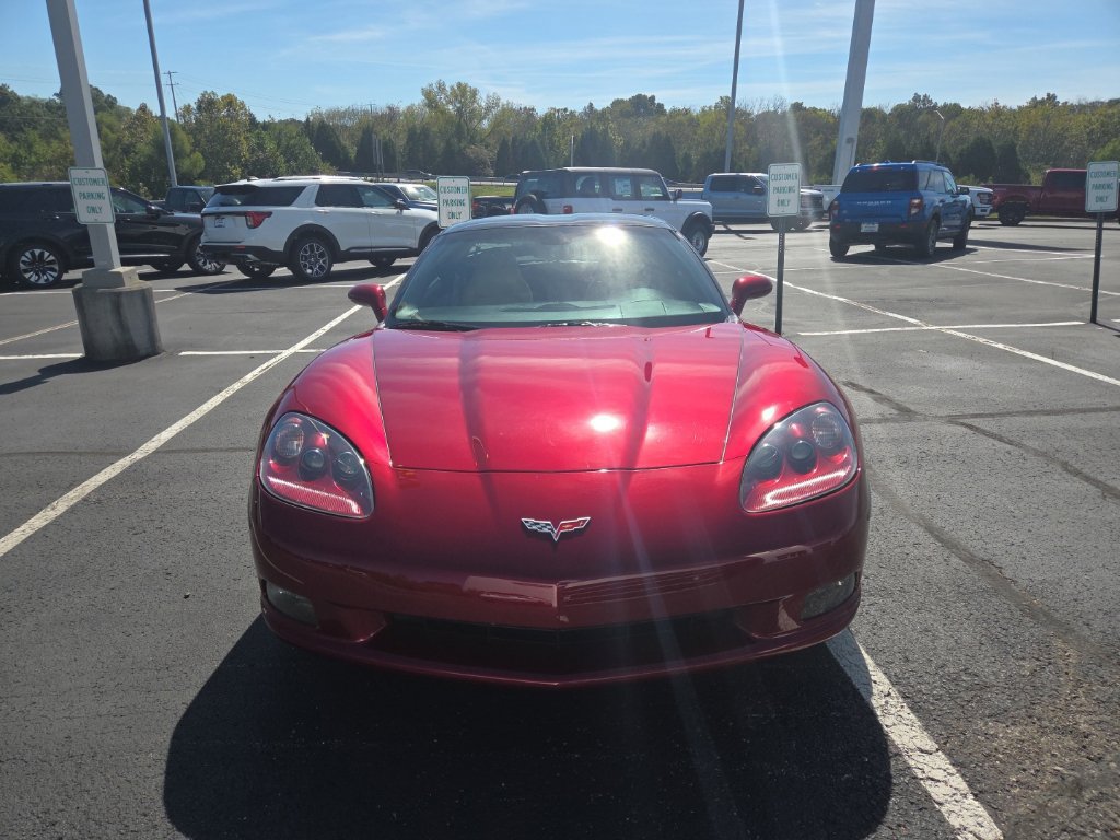 Used 2006 Chevrolet Corvette Coupe w/ Preferred Equipment Group RWD image 2
