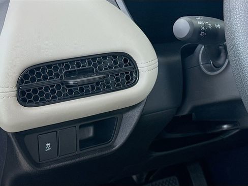 New 2026 Honda HR-V LX image 10