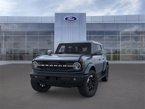 New 2025 Ford Bronco Outer Banks image 2