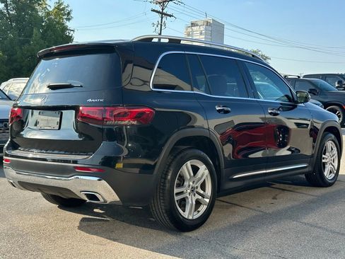 Used 2023 Mercedes-Benz GLB 250 4MATIC w/ Premium Package image 12