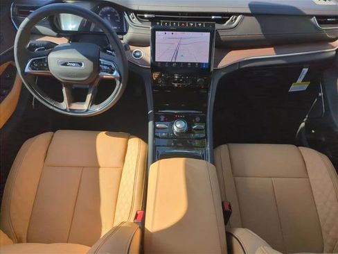 New 2025 Jeep Grand Cherokee Summit AWD/4WD image 15