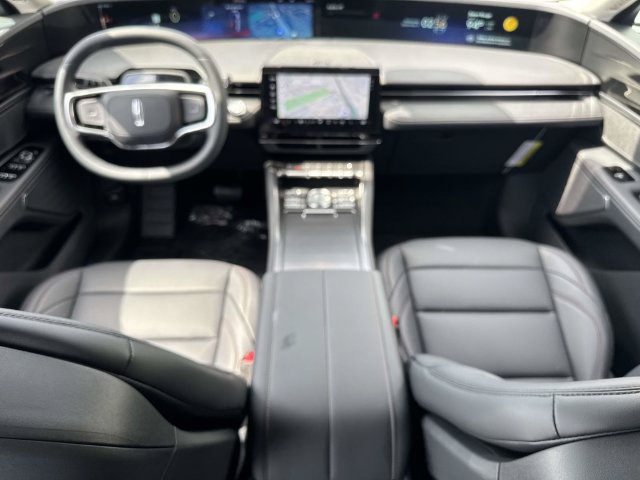 New 2026 Lincoln Nautilus Premier AWD/4WD image 16