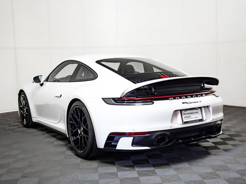 Used 2024 Porsche 911 Carrera S image 3