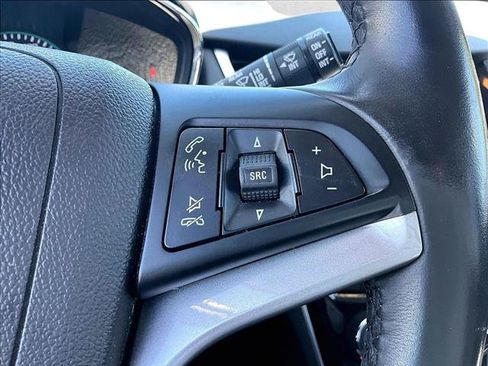 Used 2019 Chevrolet Trax Premier FWD image 21