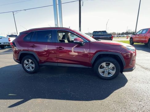 Used 2022 Toyota RAV4 XLE w/ Convenience Package AWD/4WD image 9