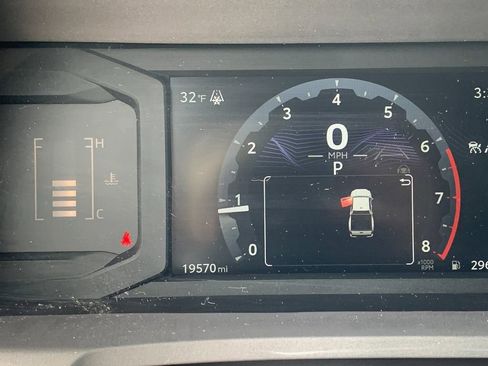 Used 2024 Toyota Tacoma SR5 image 31