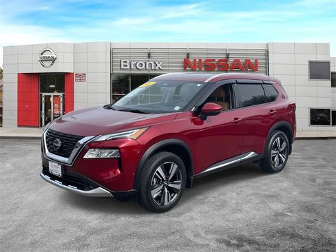 Used 2022 Nissan Rogue Platinum w/ Head-Up Display Package image 4