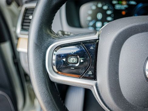 Used 2020 Volvo XC90 T8 Inscription image 18