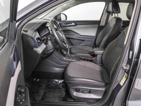 Used 2023 Volkswagen Taos SE FWD image 6