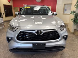 Used 2022 Toyota Highlander XLE AWD/4WD video 2