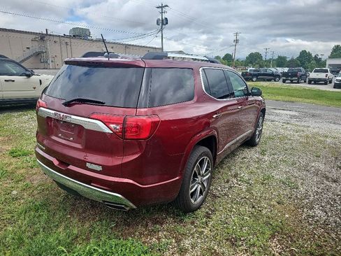 Used 2017 GMC Acadia Denali w/ Technology Package FWD image 8