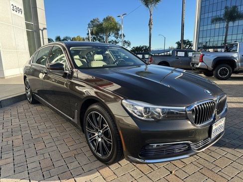 Used 2017 BMW 740e xDrive image 8