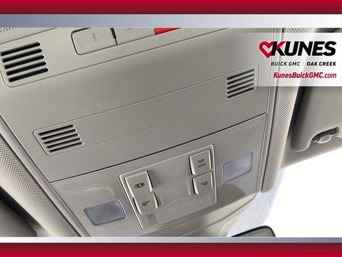 Used 2024 Volkswagen Jetta SE image 21