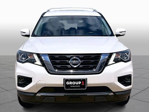 Used 2017 Nissan Pathfinder SV image 4